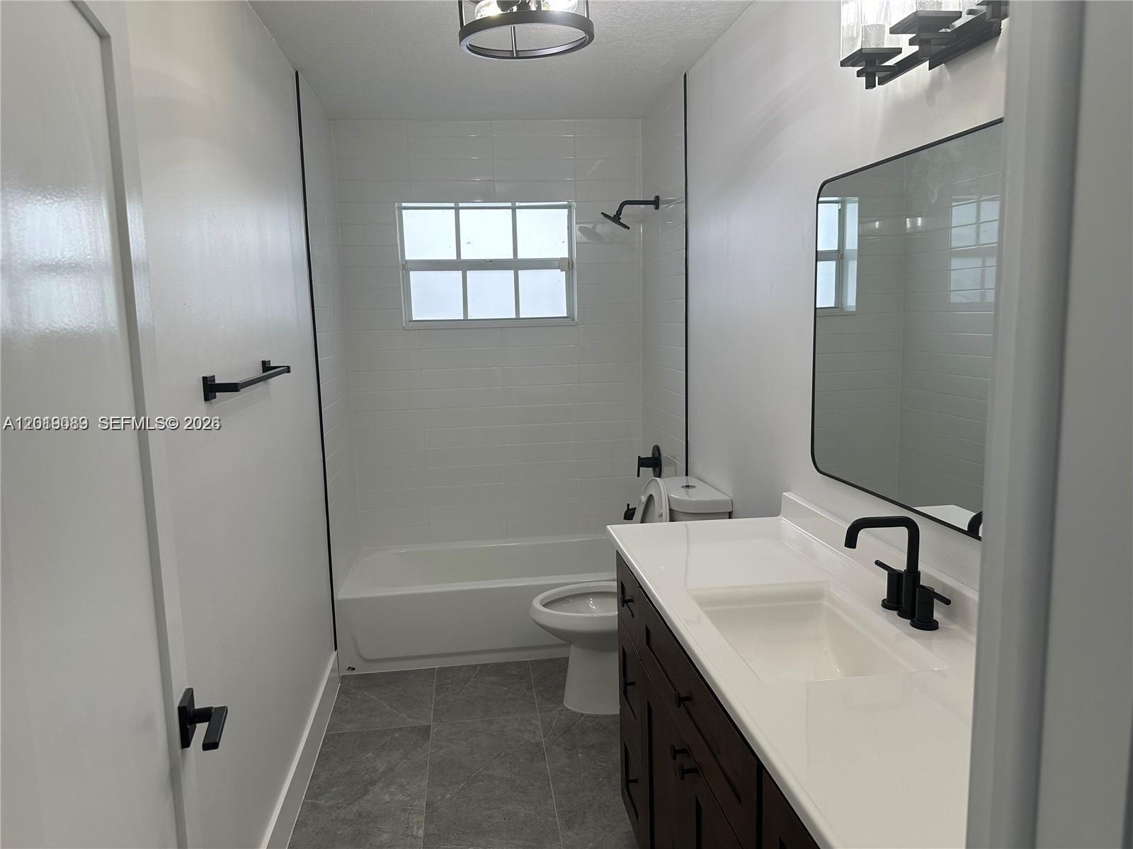 517 Navarre #517 Coral Gables, FL 33134