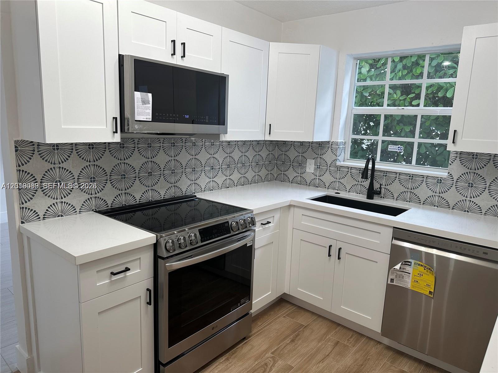 517 Navarre #517 Coral Gables, FL 33134