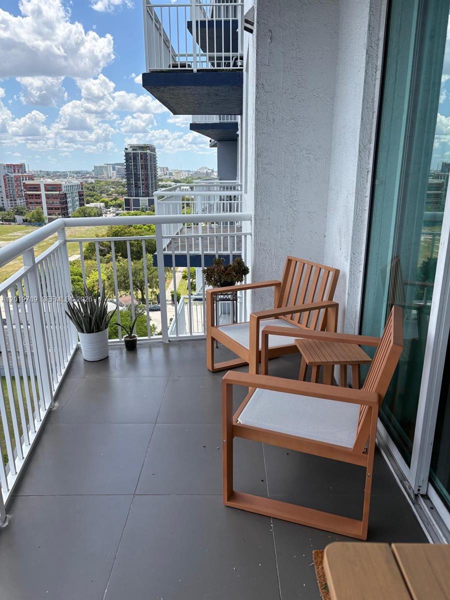image 1800 Biscayne Plaza15