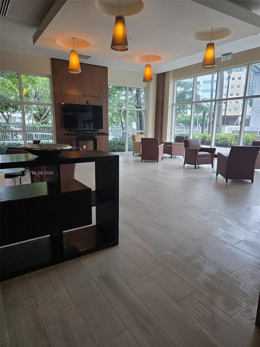 image Brickell on the River South12