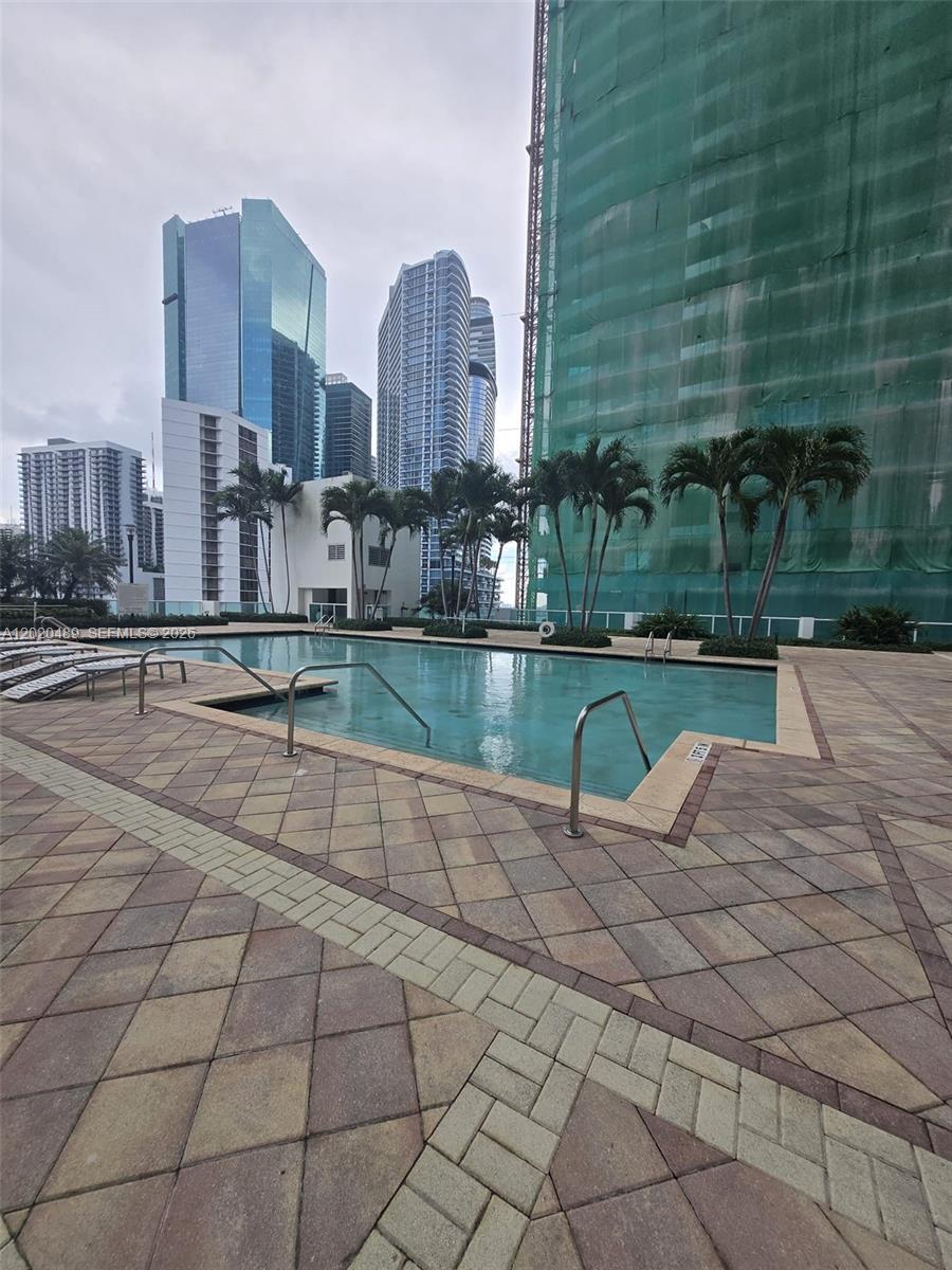 image Brickell on the River South14