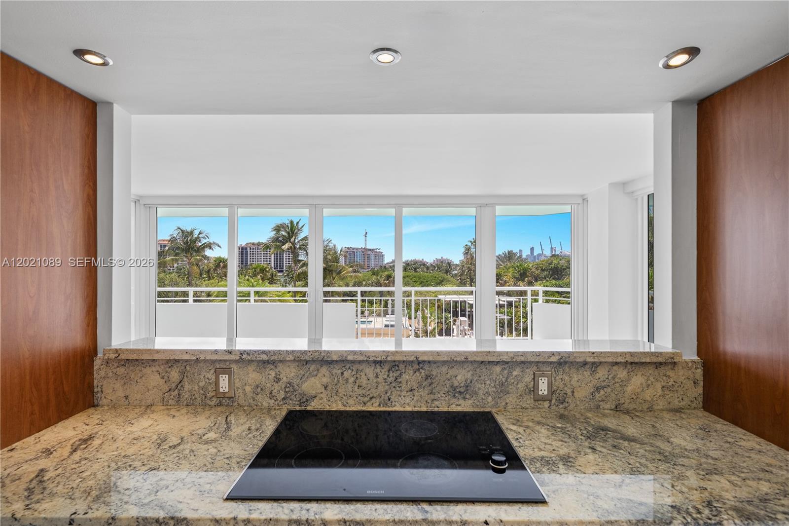 400 S Pointe Dr #409 Miami Beach, FL 33139