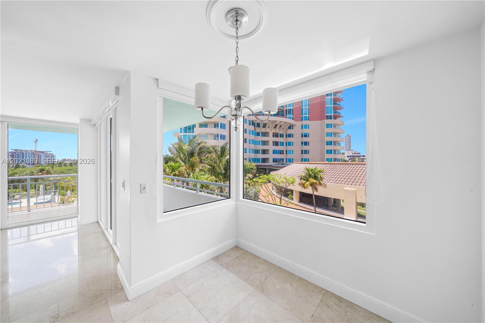 400 S Pointe Dr #409 Miami Beach, FL 33139