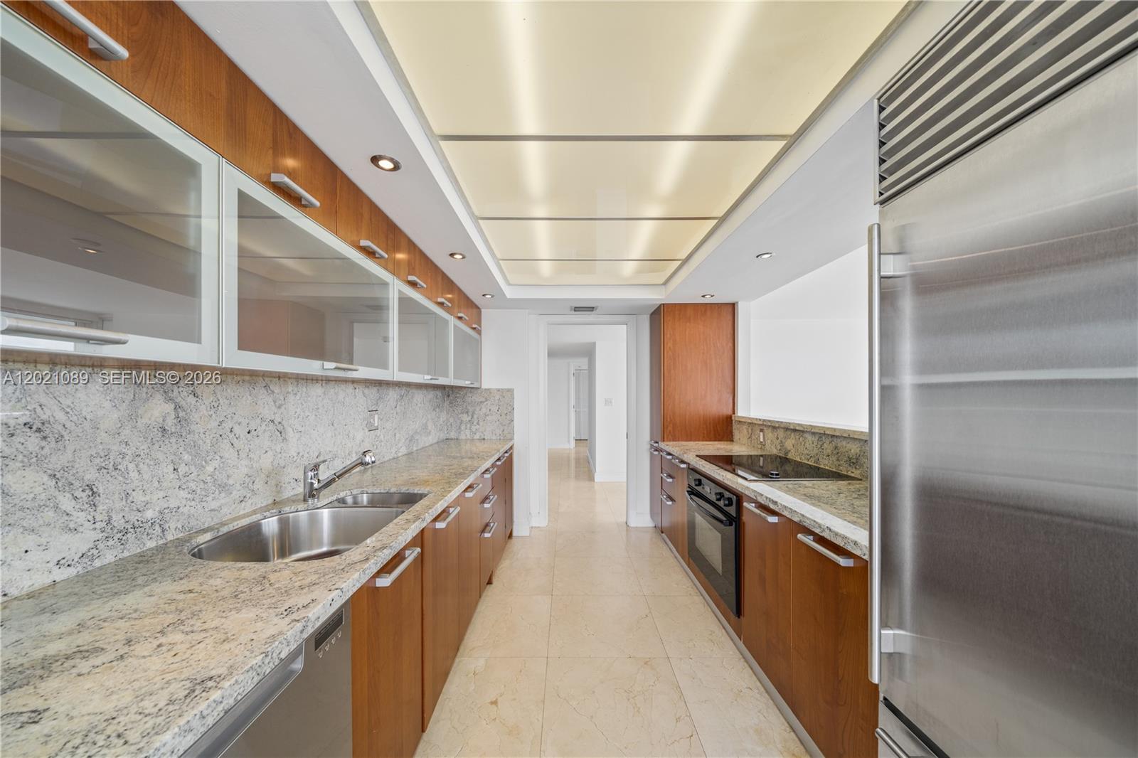 400 S Pointe Dr #409 Miami Beach, FL 33139