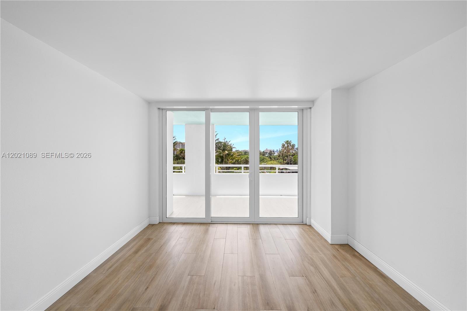 400 S Pointe Dr #409 Miami Beach, FL 33139