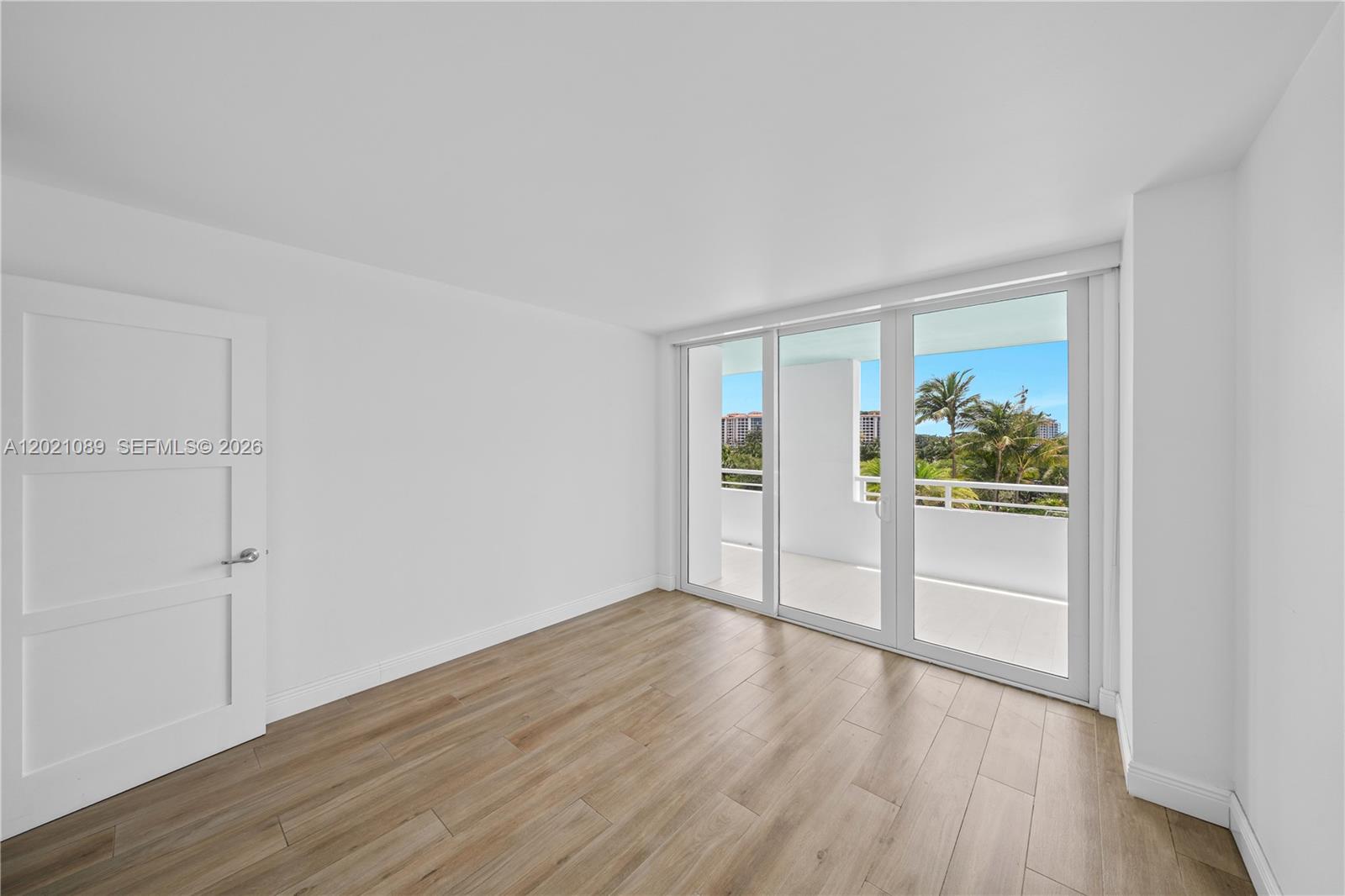 400 S Pointe Dr #409 Miami Beach, FL 33139