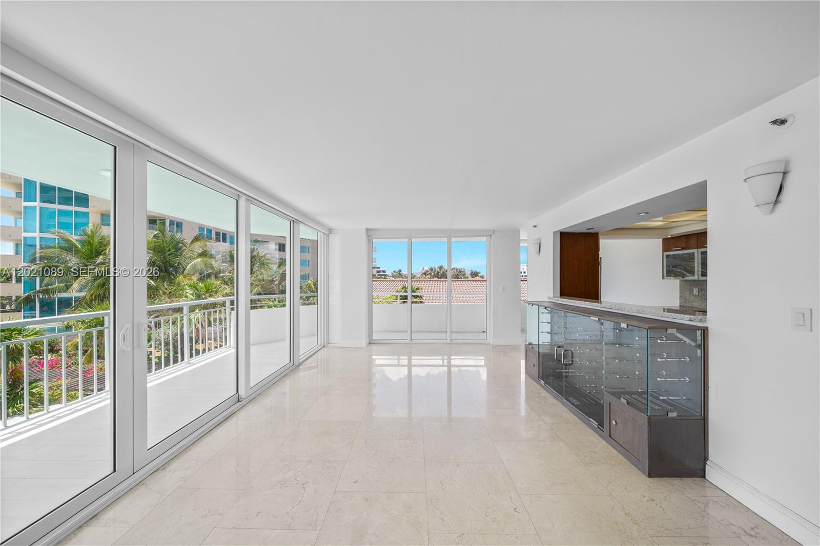 400 S Pointe Dr #409 Miami Beach, FL 33139