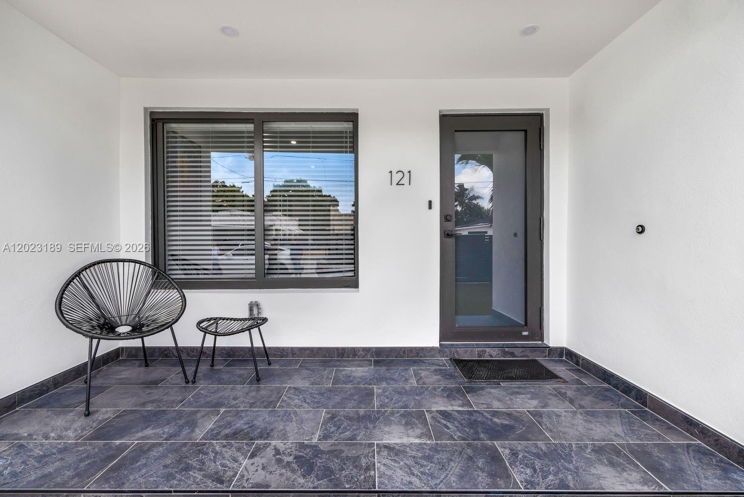 121 NW 53rd St Miami, FL 33127