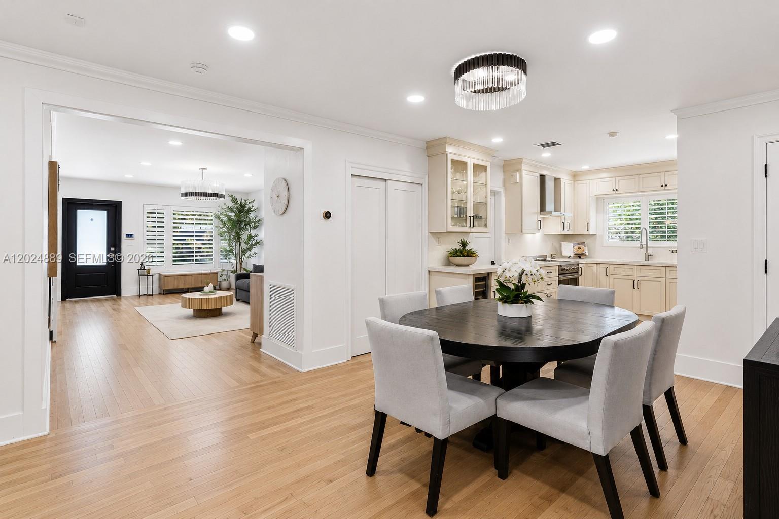 1505 Robbia Ave Coral Gables, FL 33146