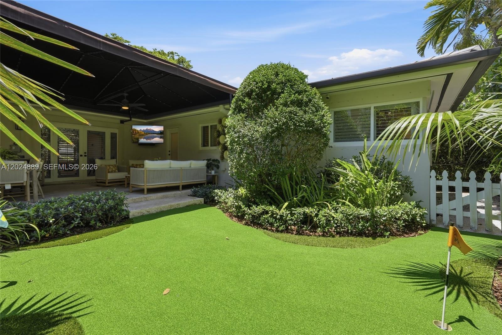 1505 Robbia Ave Coral Gables, FL 33146