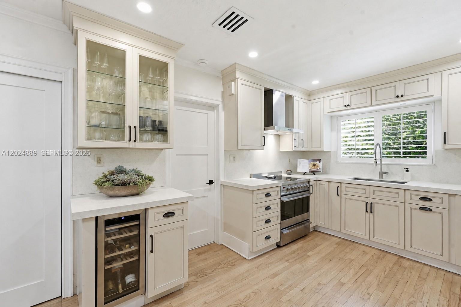 1505 Robbia Ave Coral Gables, FL 33146