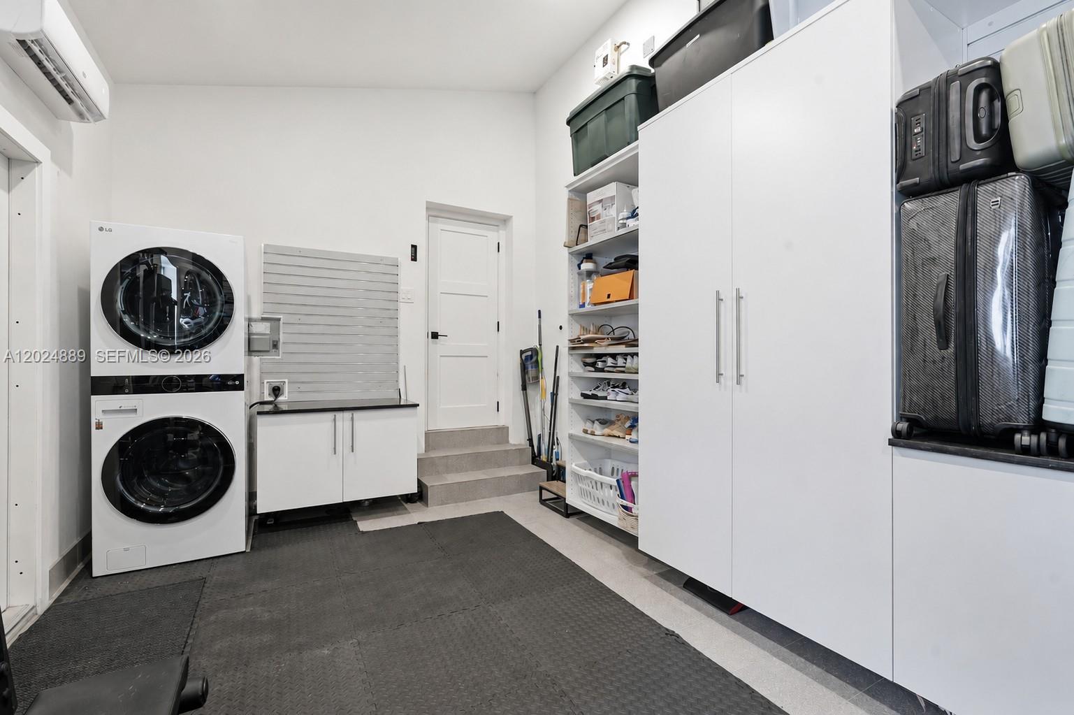 1505 Robbia Ave Coral Gables, FL 33146