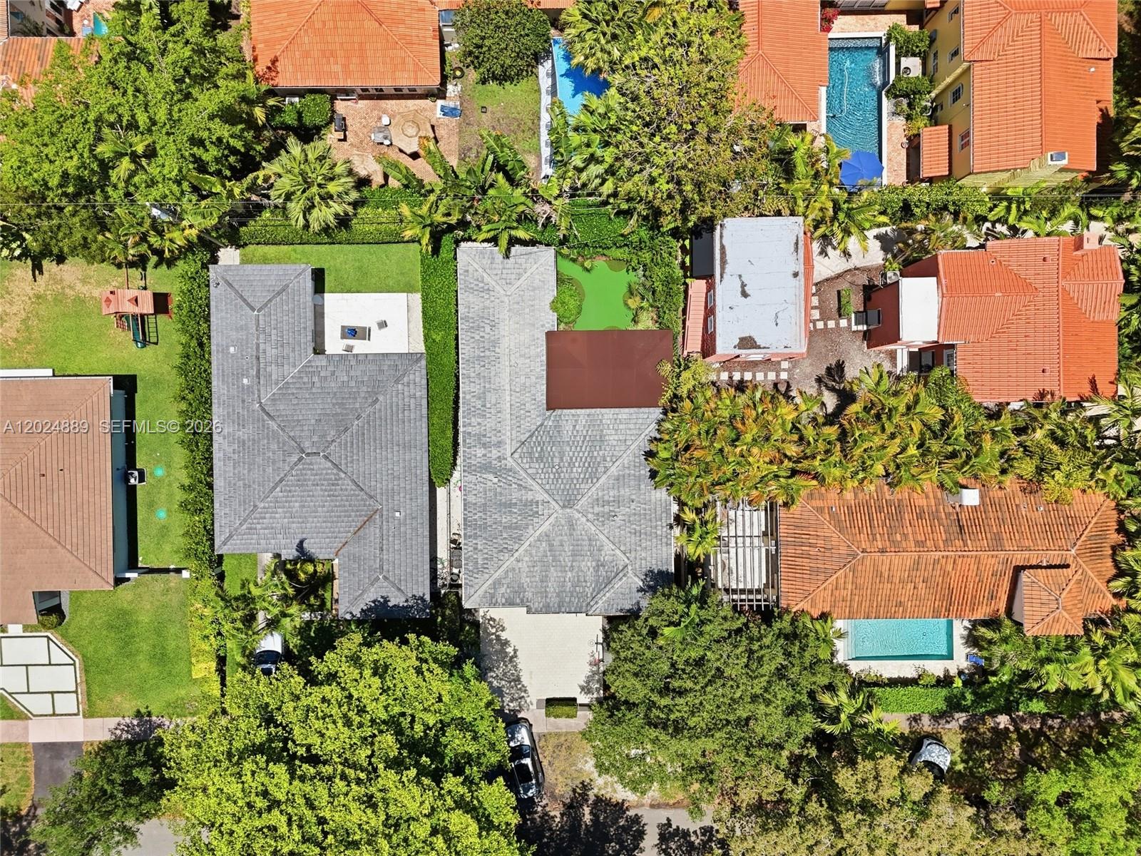 1505 Robbia Ave Coral Gables, FL 33146