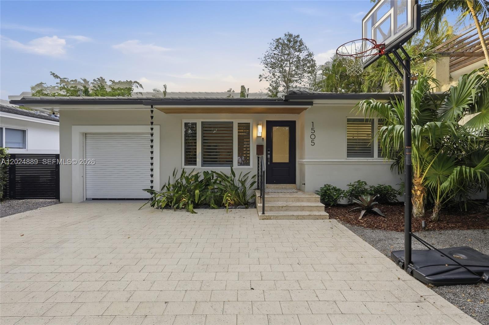 1505 Robbia Ave Coral Gables, FL 33146