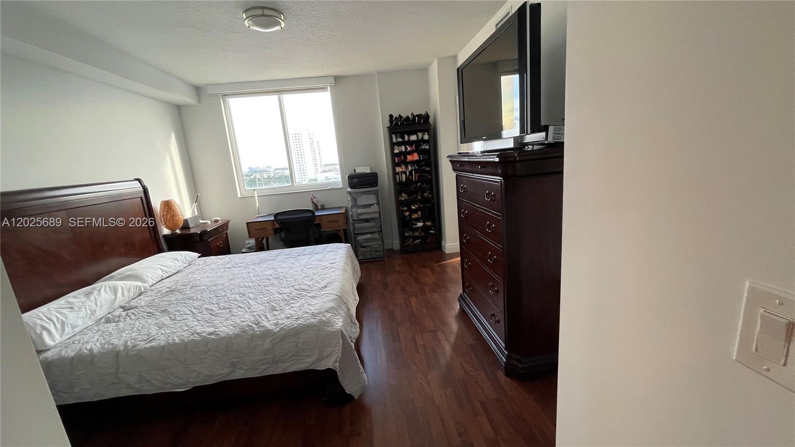 image The Venture at Aventura7