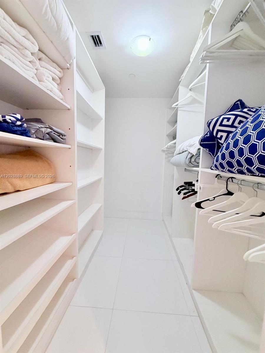 100 Lincoln Rd #1504 Miami Beach, FL 33139