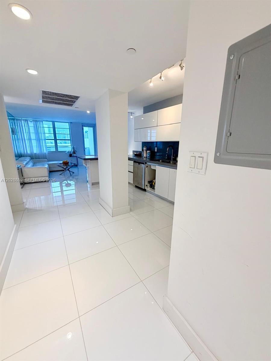 100 Lincoln Rd #1504 Miami Beach, FL 33139