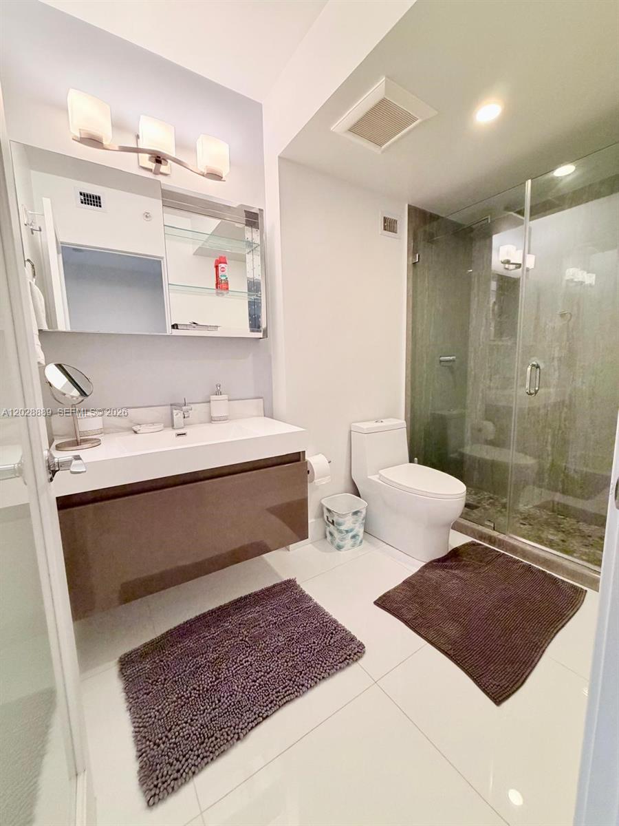 100 Lincoln Rd #1504 Miami Beach, FL 33139