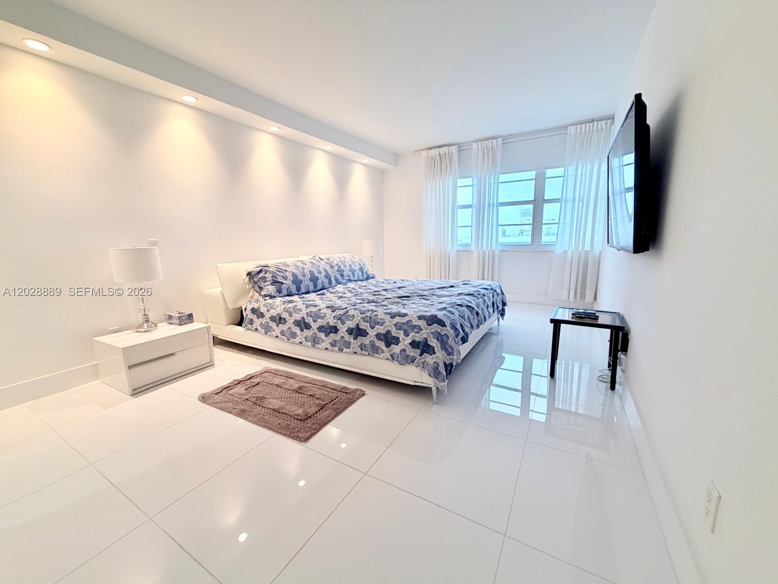 100 Lincoln Rd #1504 Miami Beach, FL 33139