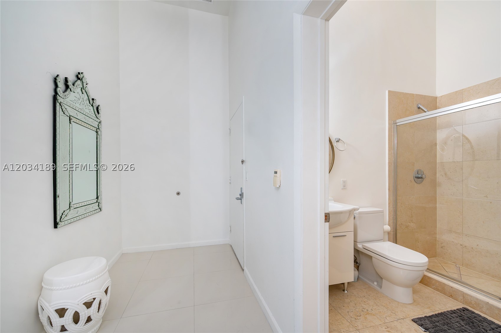 475 Brickell Ave #4115 Miami, FL 33131