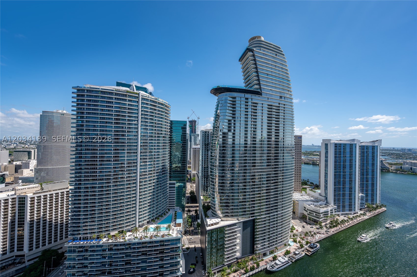 475 Brickell Ave #4115 Miami, FL 33131