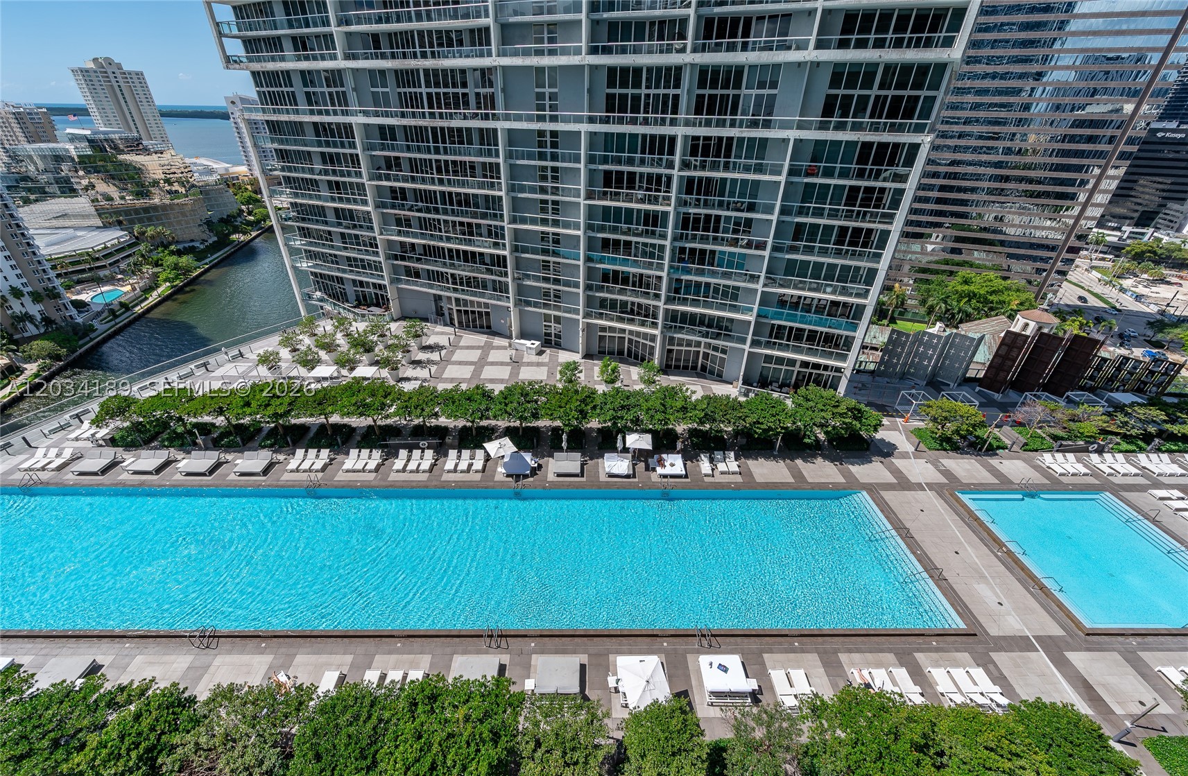 475 Brickell Ave #4115 Miami, FL 33131
