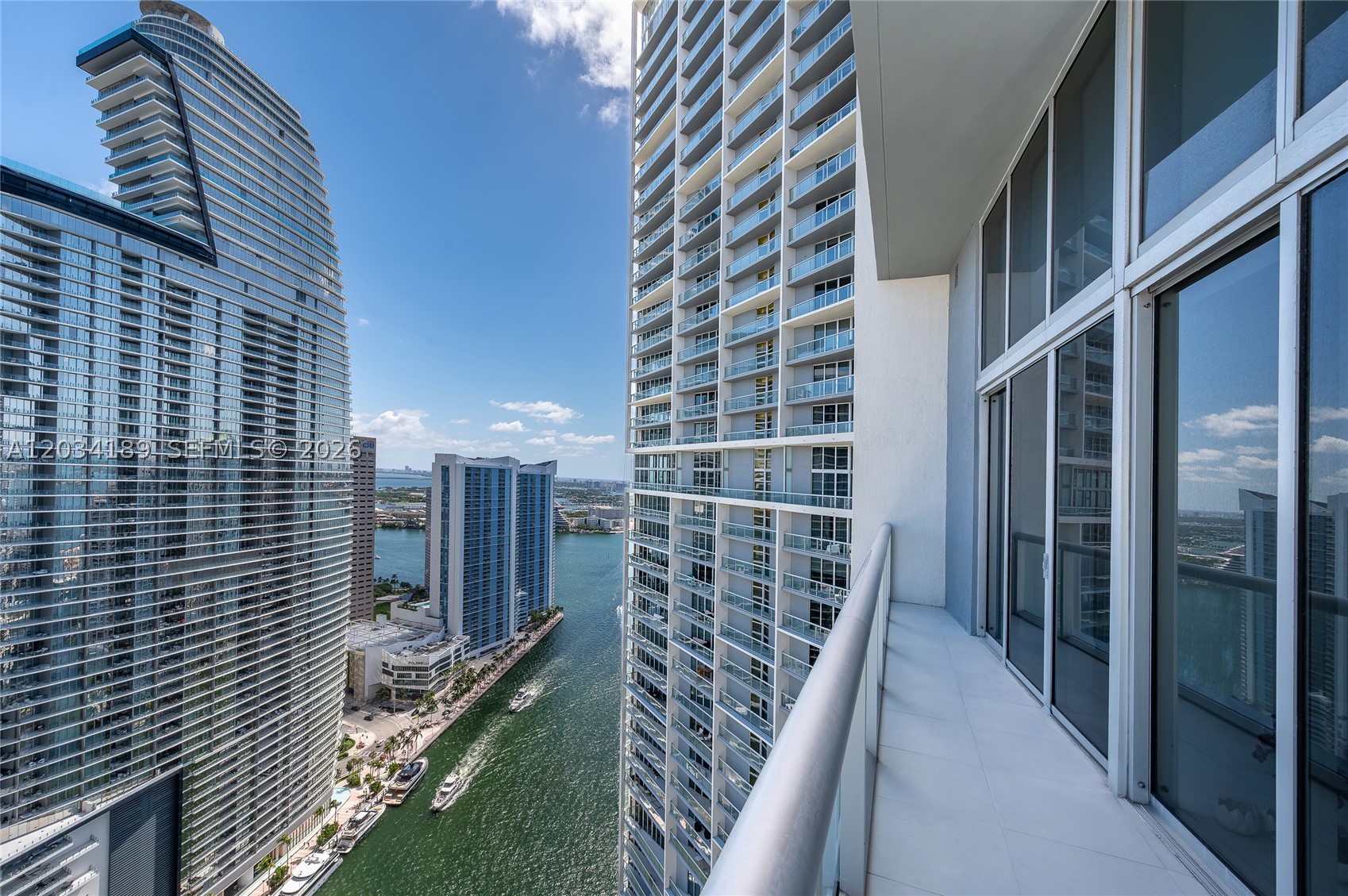 475 Brickell Ave #4115 Miami, FL 33131