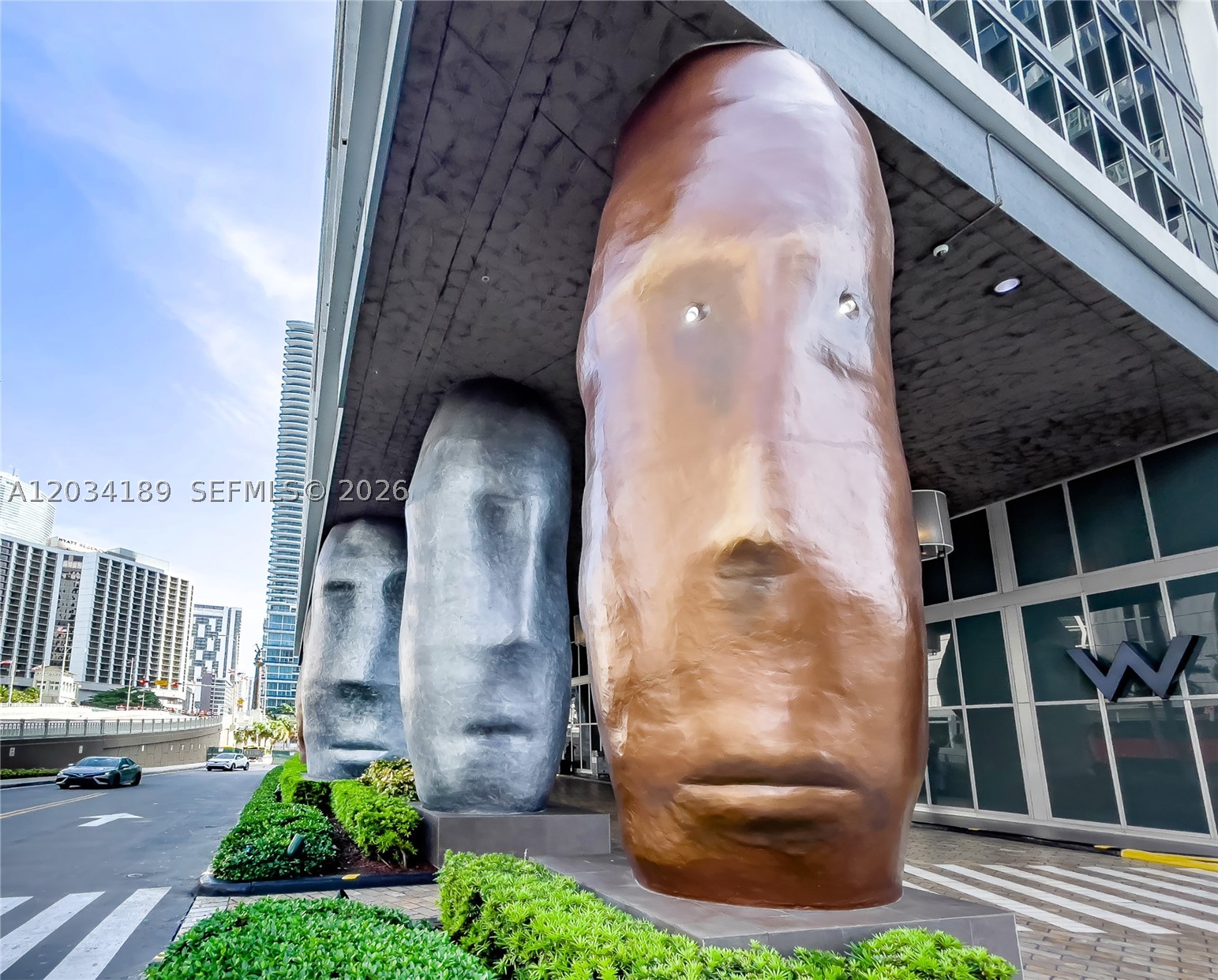 475 Brickell Ave #4115 Miami, FL 33131