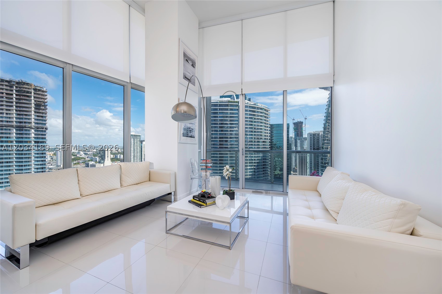 475 Brickell Ave #4115 Miami, FL 33131