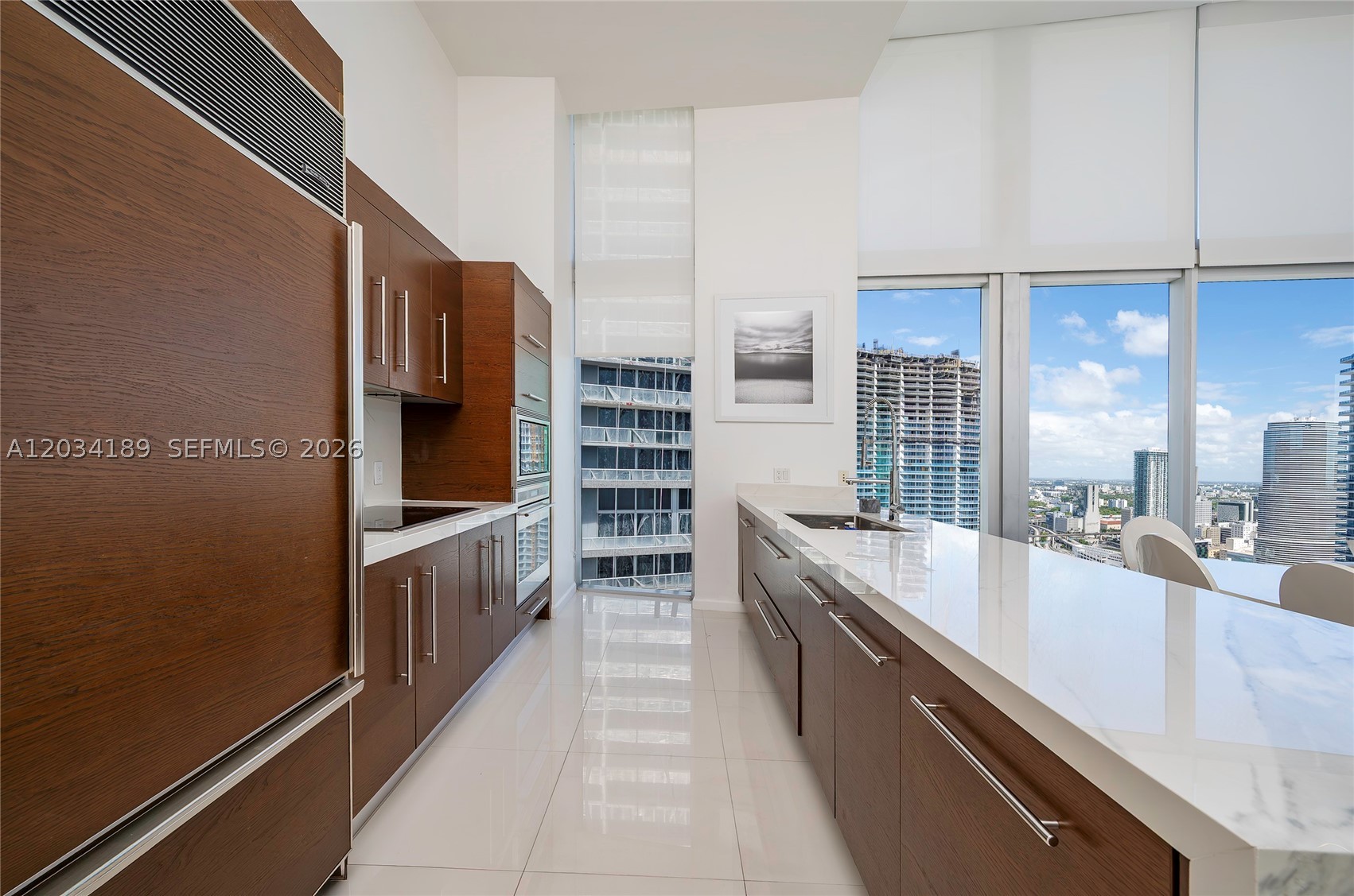 475 Brickell Ave #4115 Miami, FL 33131