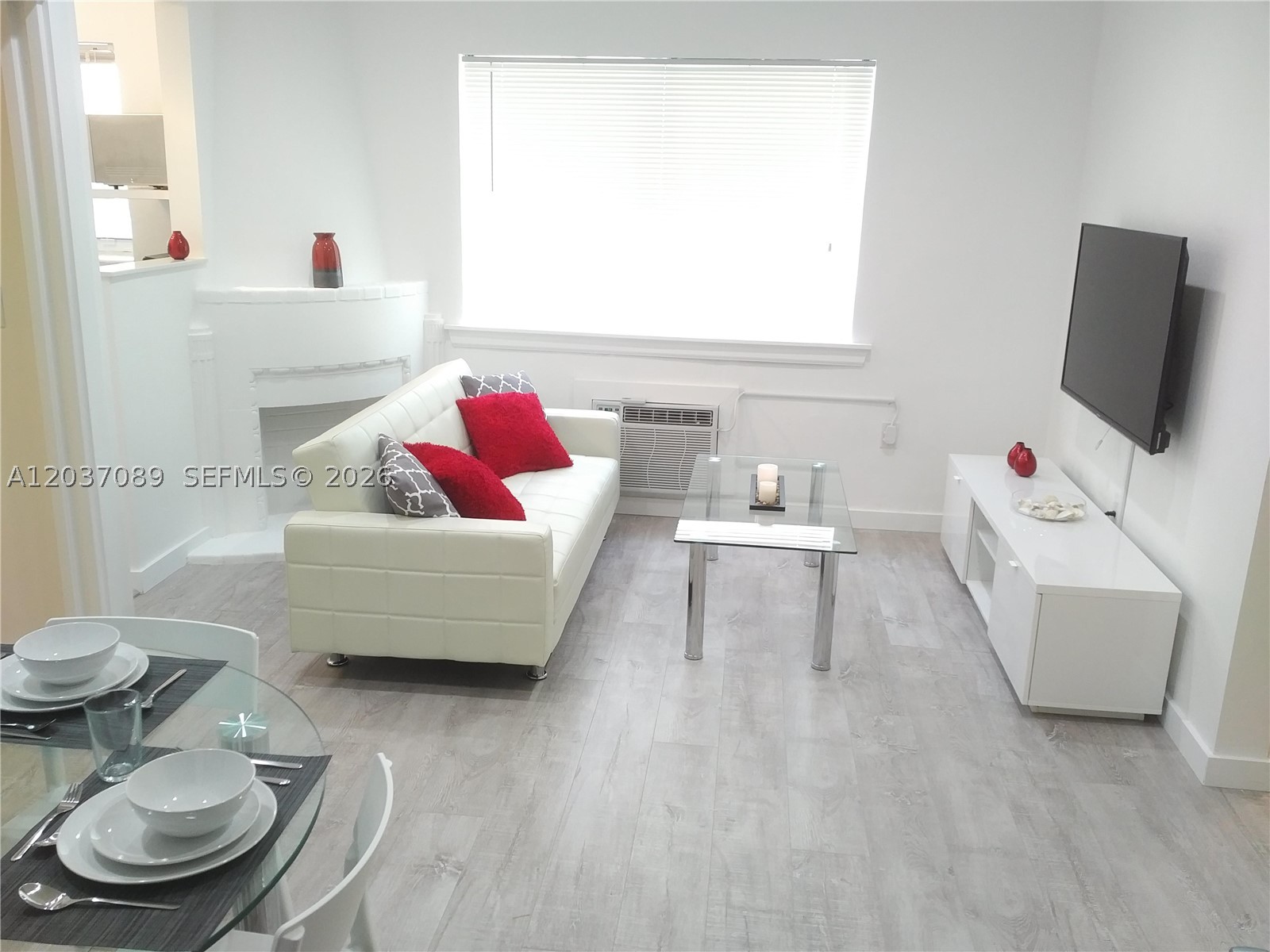 1525 Meridian Ave #205