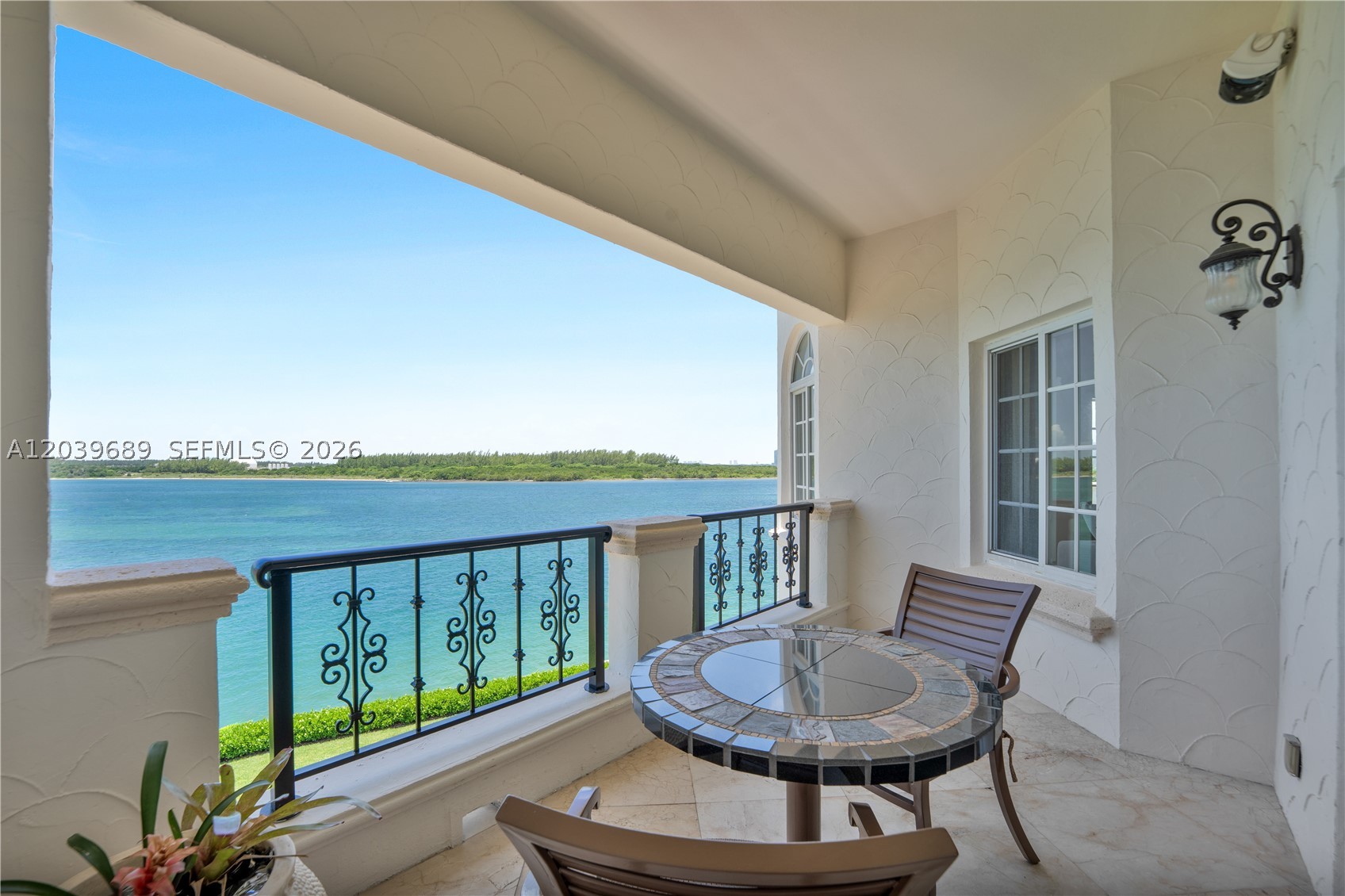 2244 Fisher Is Dr #3404 Miami Beach, FL 33109