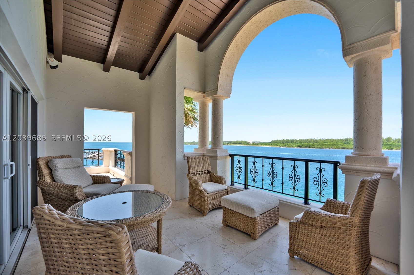 2244 Fisher Is Dr #3404 Miami Beach, FL 33109