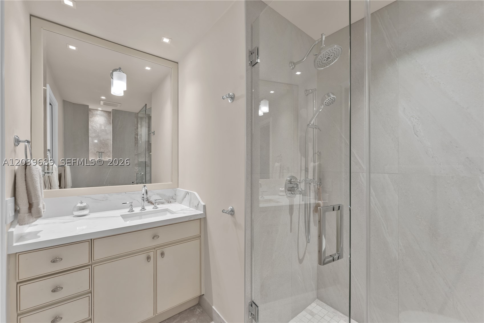 2244 Fisher Is Dr #3404 Miami Beach, FL 33109