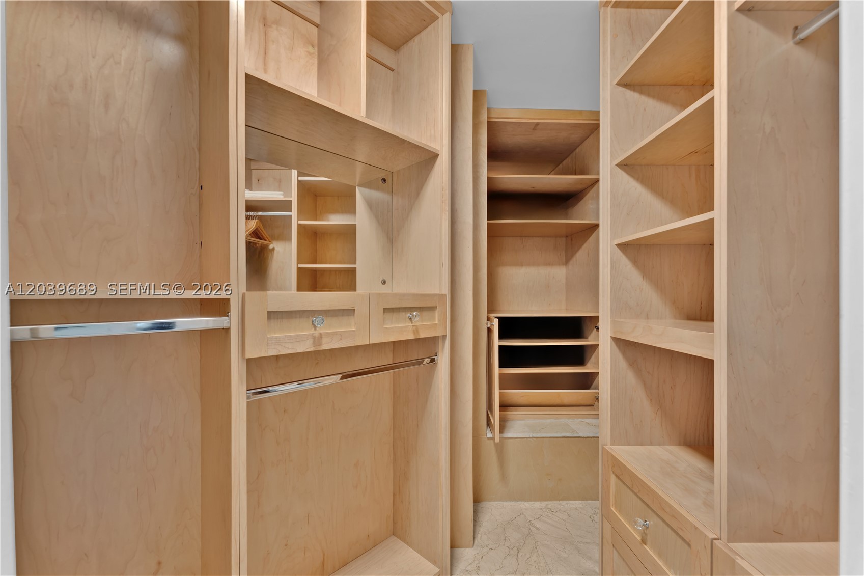 2244 Fisher Is Dr #3404 Miami Beach, FL 33109