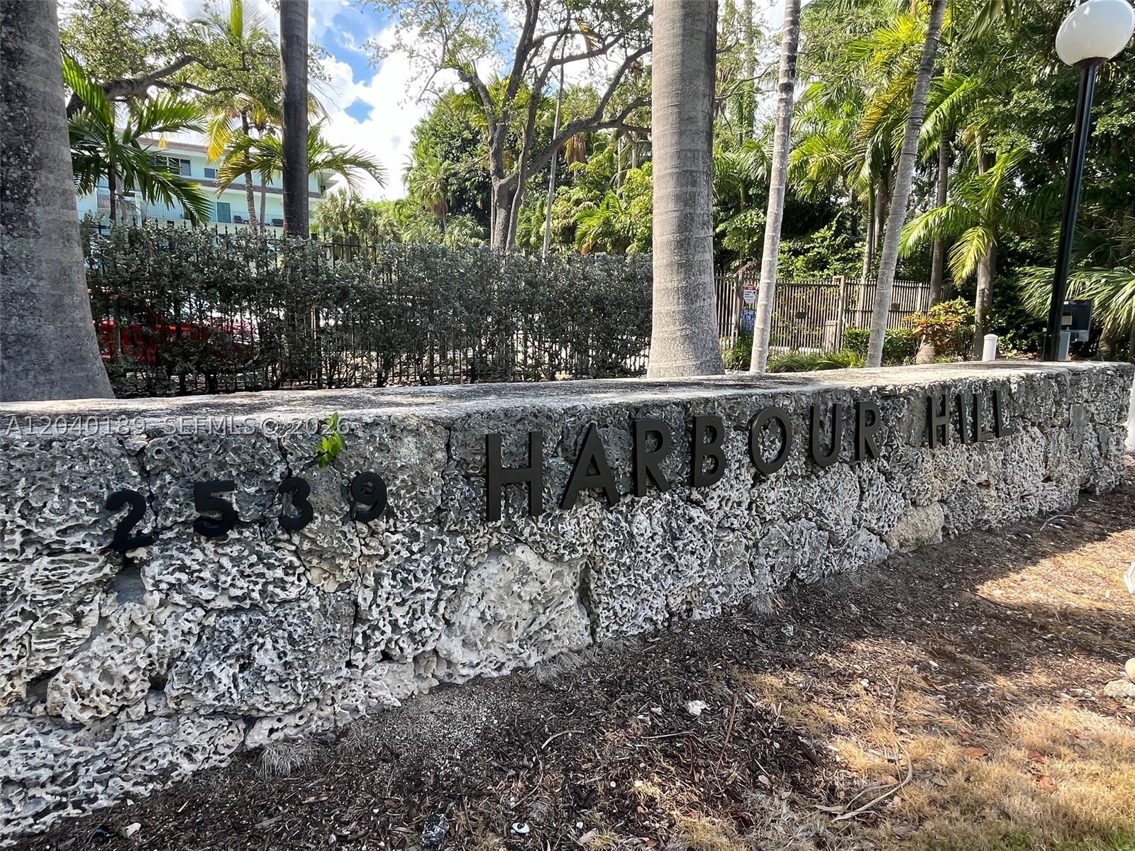 2539 S Bayshore Dr #320A