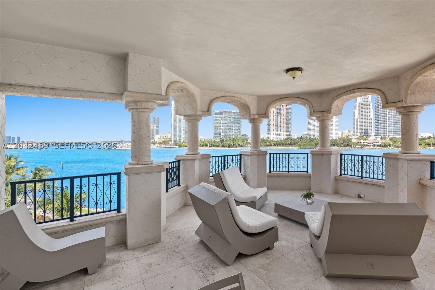 7141 Fisher Is Dr #7141 Miami Beach, FL 33109