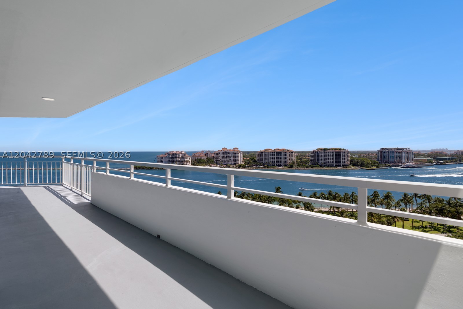 400 S Pointe Dr #1503/04 Miami Beach, FL 33139