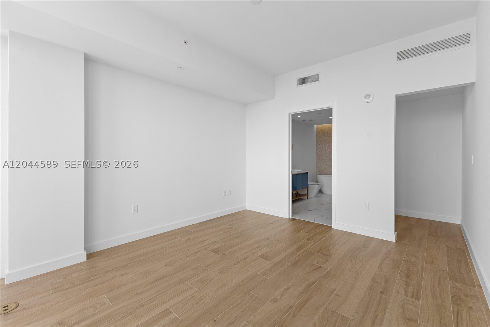 2678 Tigertail Ave #1001 Miami, FL 33133