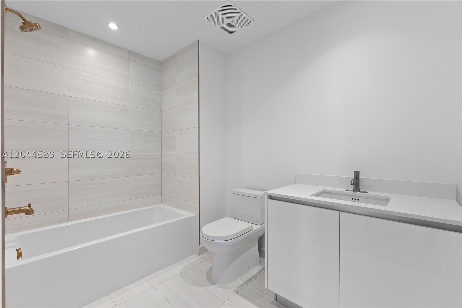 2678 Tigertail Ave #1001 Miami, FL 33133