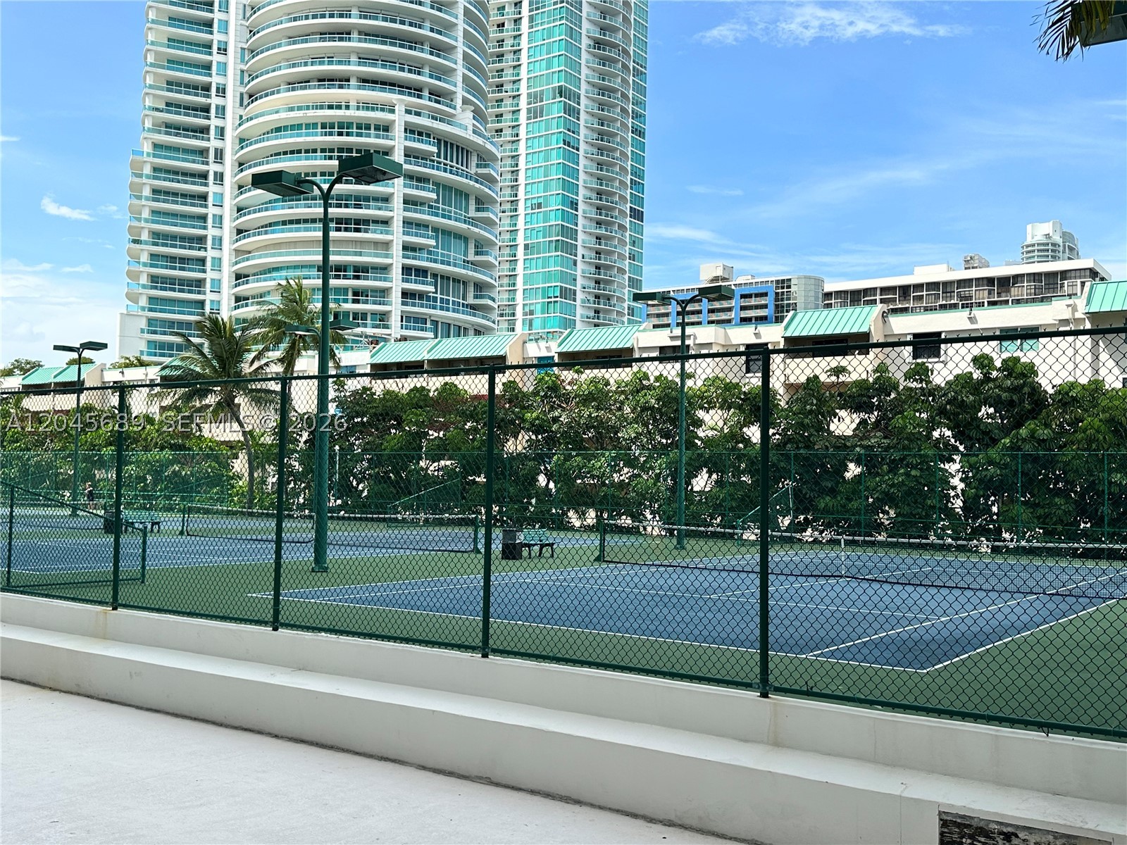 image Brickell Bay Club19