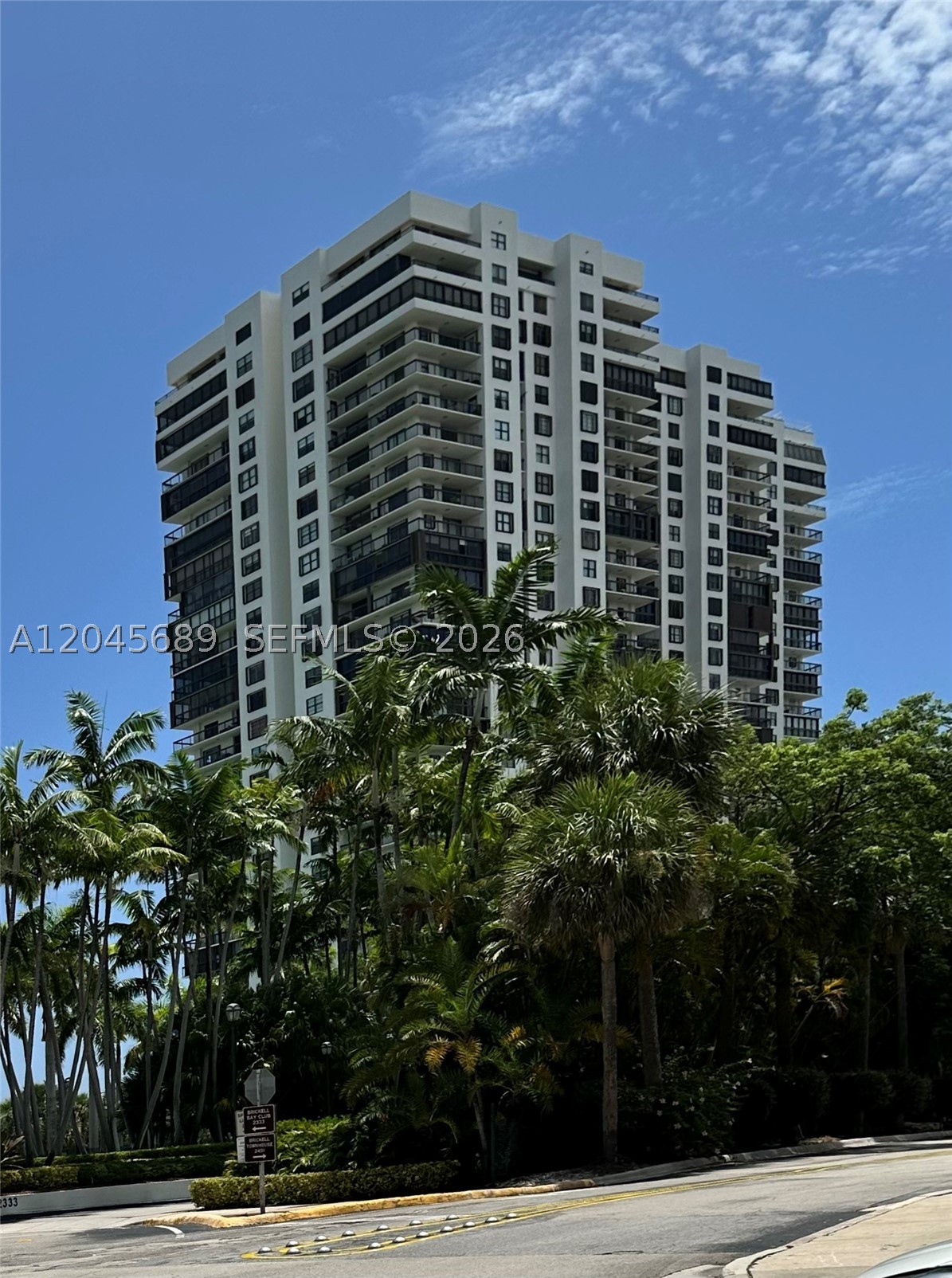 image Brickell Bay Club23