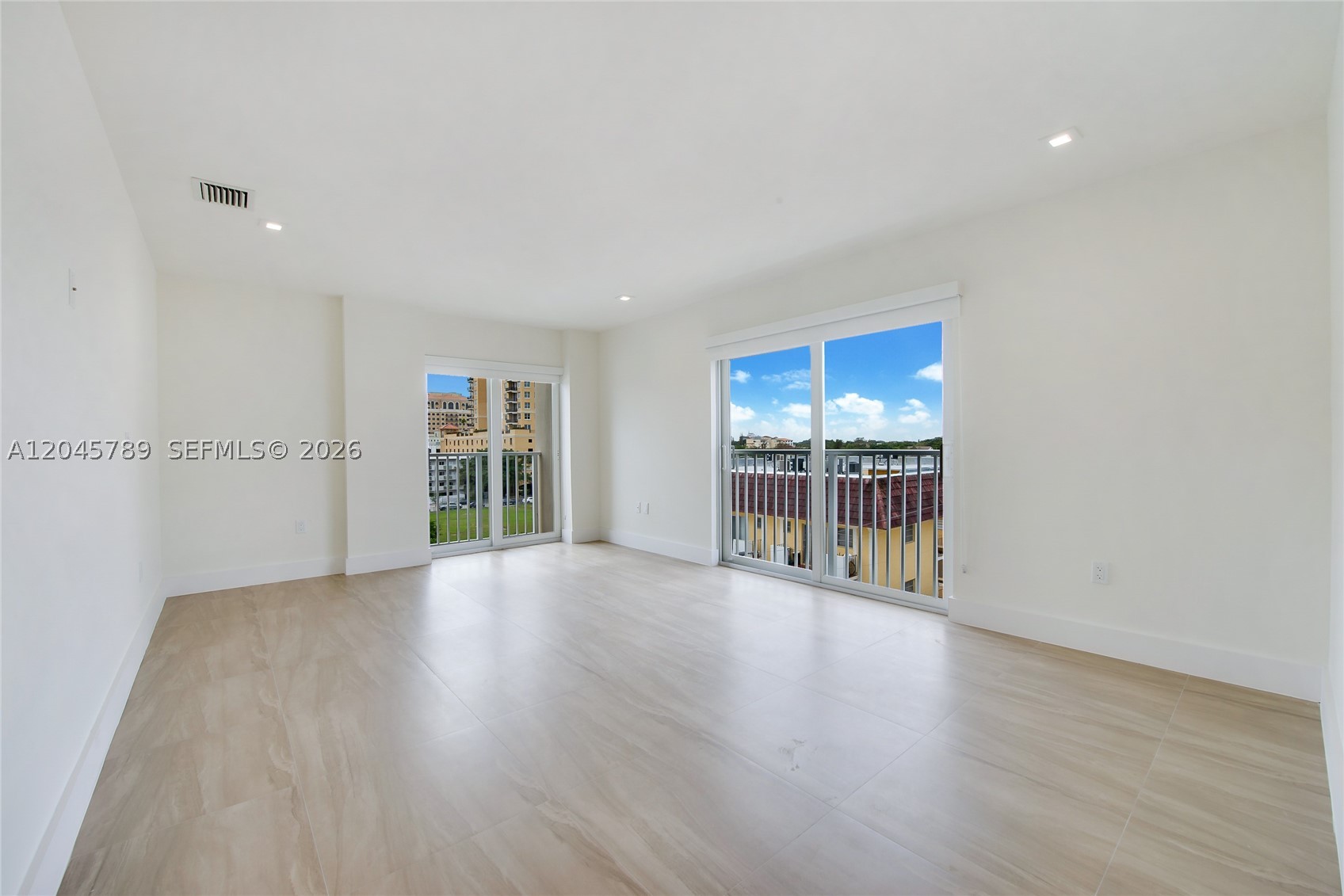 120 Salamanca Ave #PH Coral Gables, FL 33134