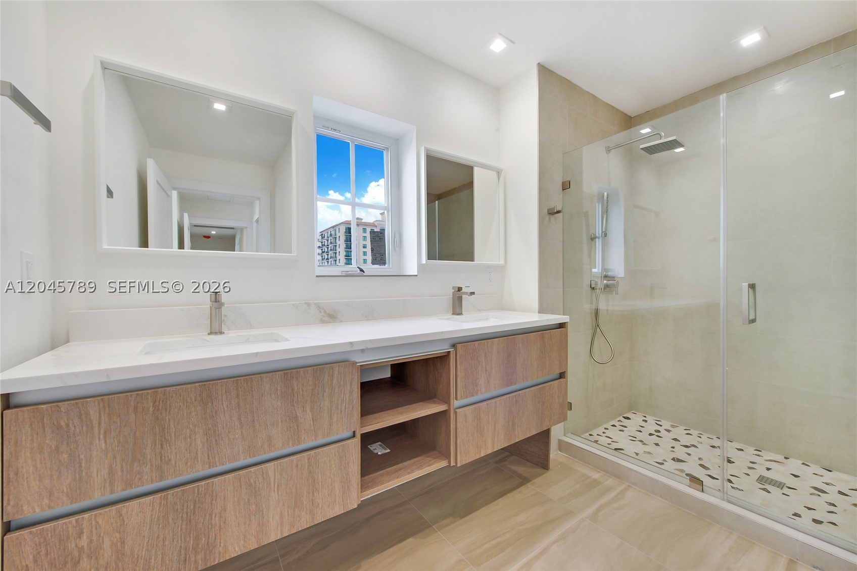 120 Salamanca Ave #PH Coral Gables, FL 33134