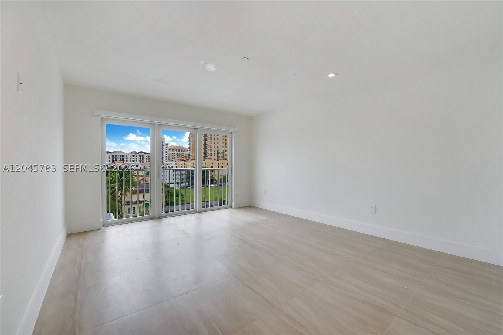 120 Salamanca Ave #PH Coral Gables, FL 33134
