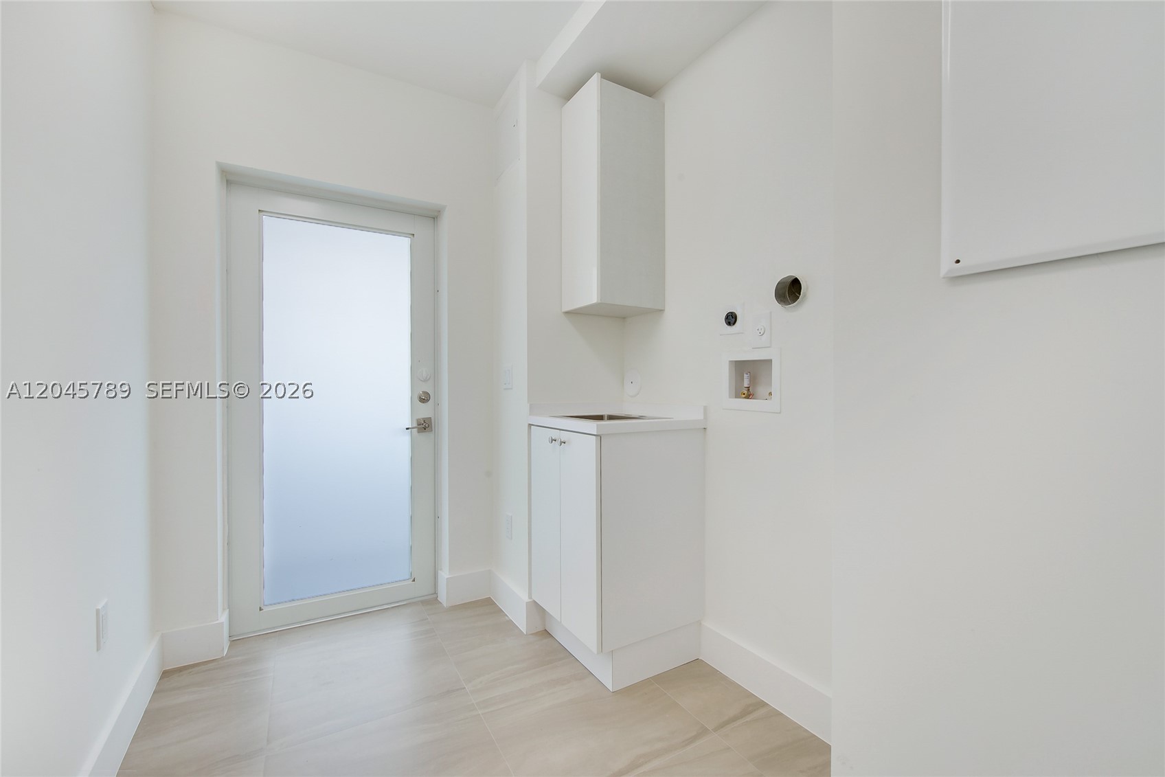120 Salamanca Ave #PH Coral Gables, FL 33134