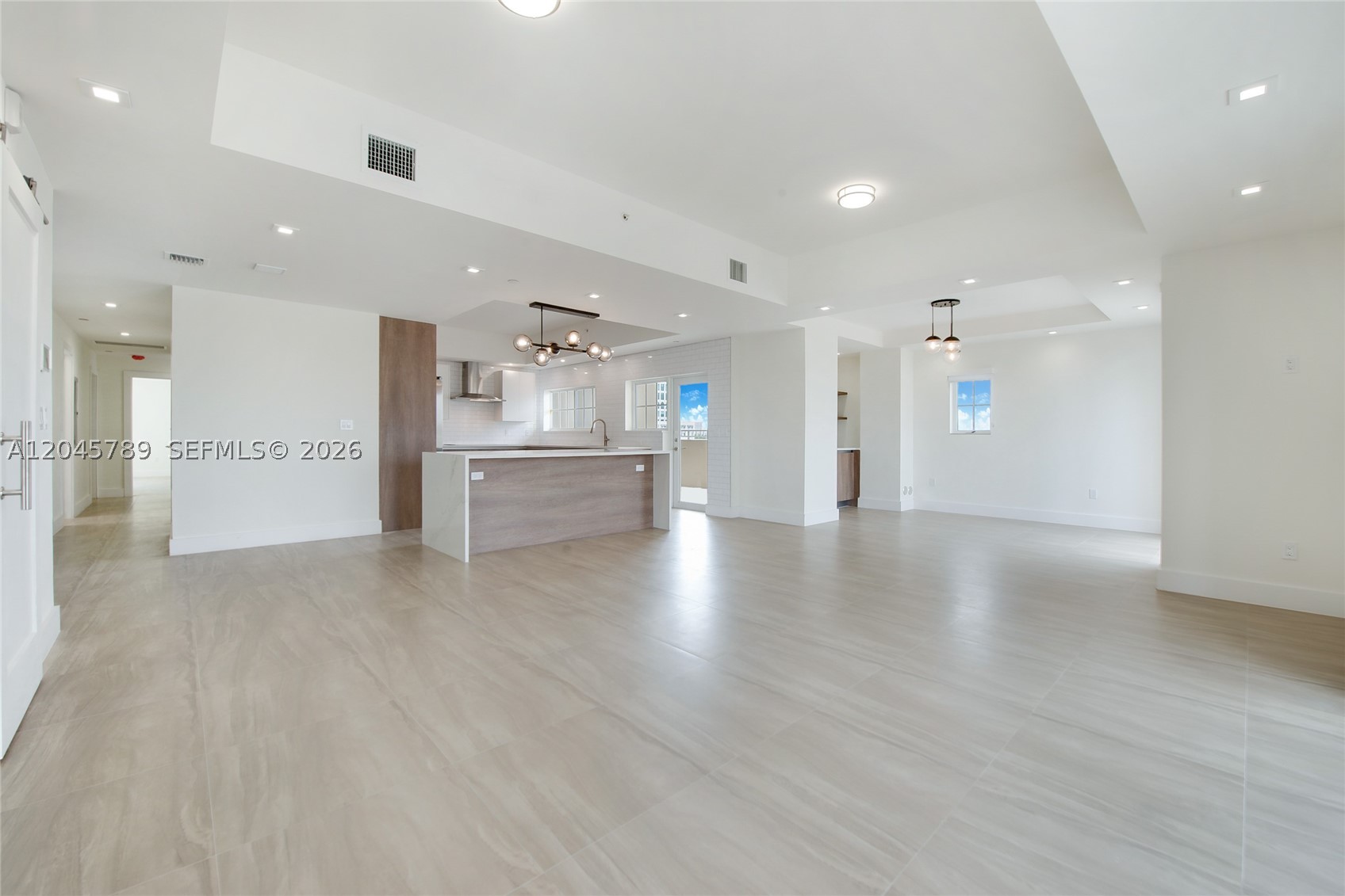 120 Salamanca Ave #PH Coral Gables, FL 33134