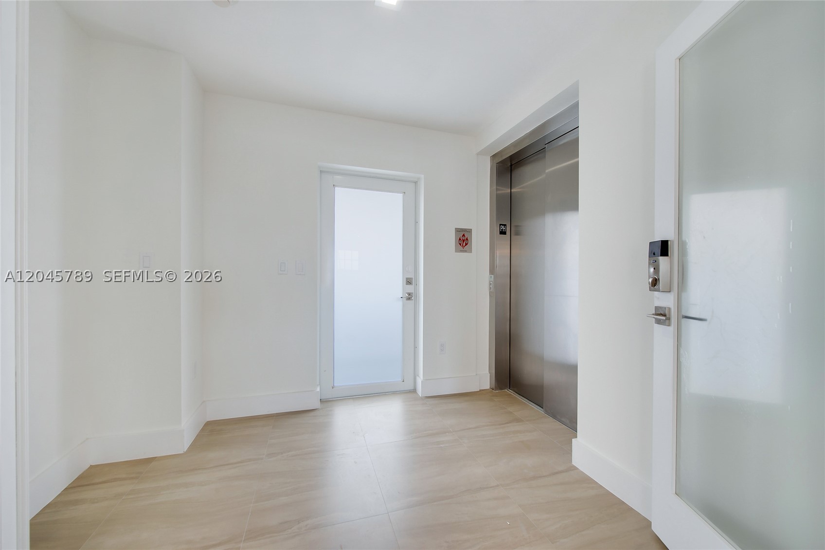 120 Salamanca Ave #PH Coral Gables, FL 33134
