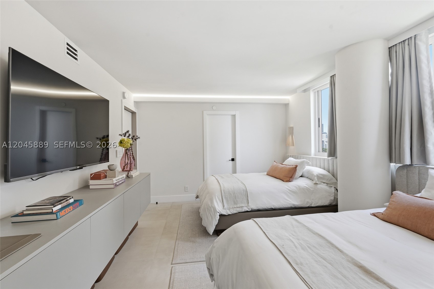 2025 Brickell Ave #1401 Miami, FL 33129