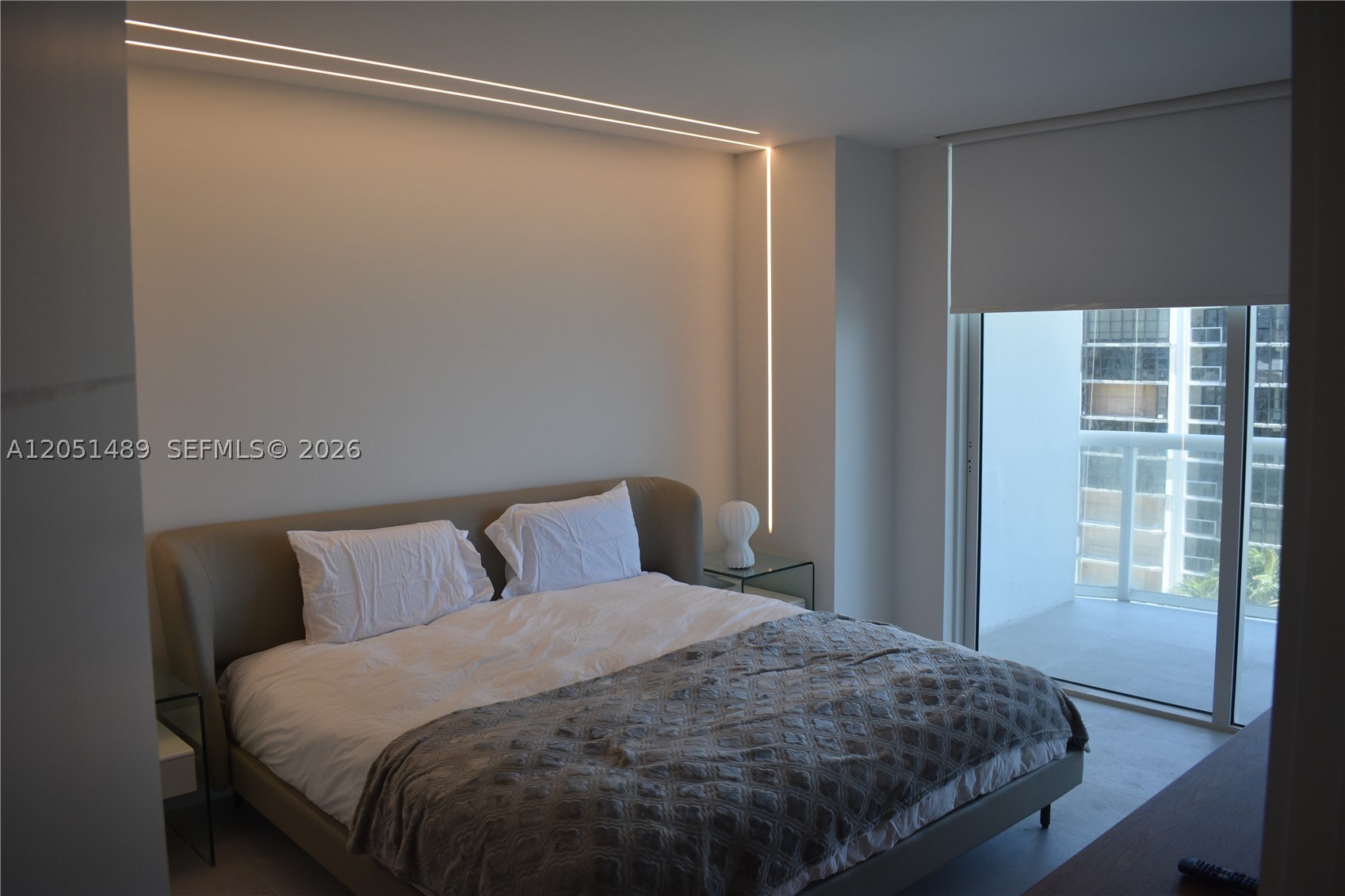 image Akoya6